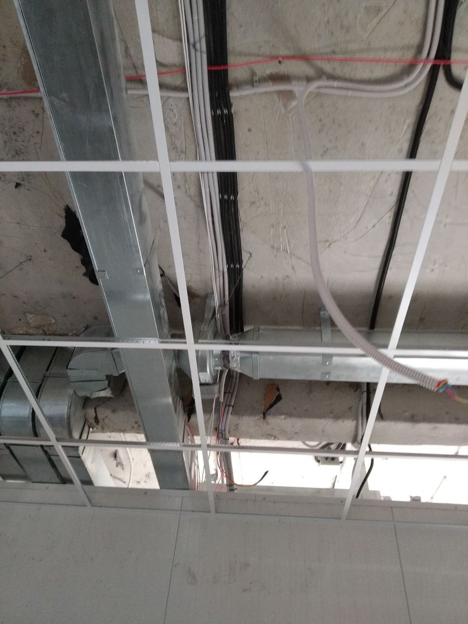 Servicii de montare a rețelelor electrice