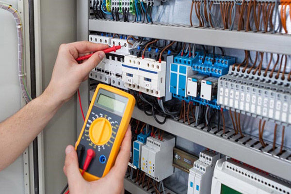 Electrician cu 25+ ani experiență - Non-Stop