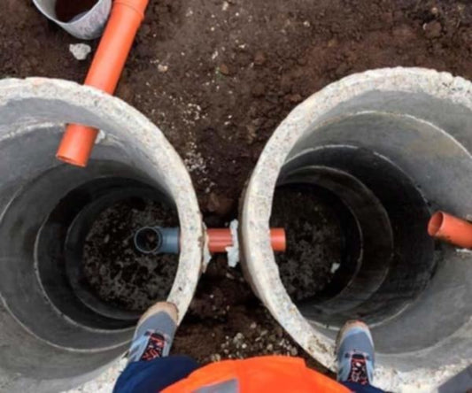 Săpăm canalizări septic tranșeie