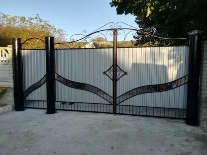Porti , garduri, balustrade, copertine, porti din metal, porti cu profnastil, la comanda