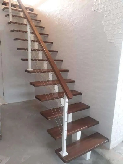 Scari de interior la comandă